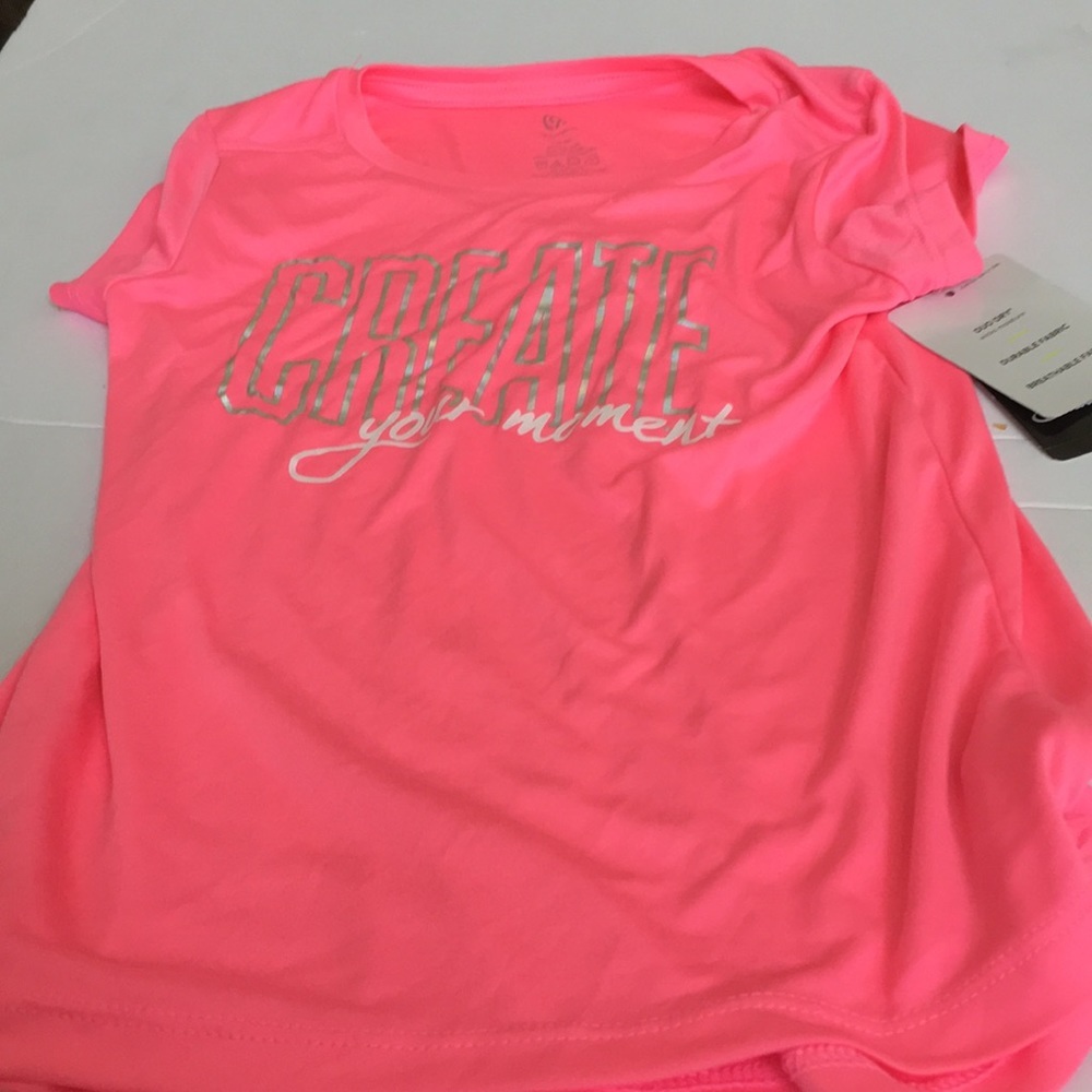 FINAL MARKDOWN NWT girls champion tee small 6/6x